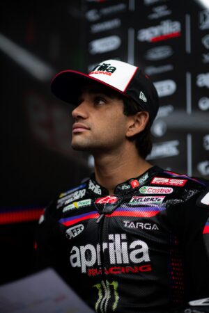 aprilia-racing-a-motegi_5.jpg