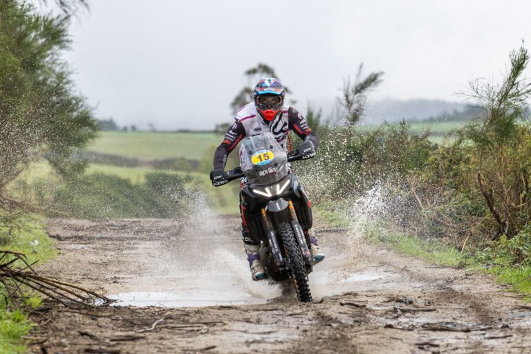aprilia-tuareg-rally_9.jpg