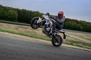 BMW F 450 R, naked BMW Motorrad da 48 CV per patente A2