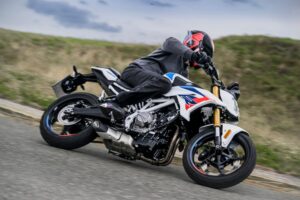 BMW F 450 R, naked per patente A2 con motore bicilindrico da 48 CV