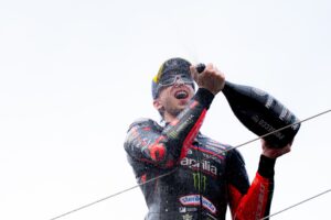 doppio-podio-aprilia-gp-giappone_7.jpg