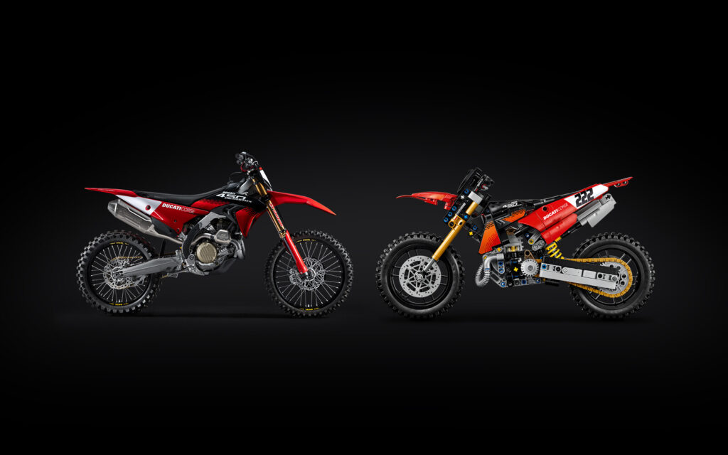 Set LEGO Technic Ducati Desmo450 MX Factory da 457 pezzi