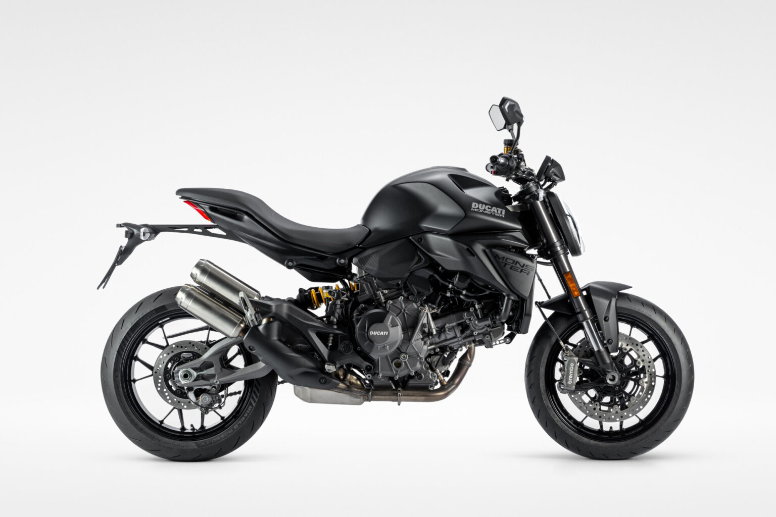 Su Monster Ducati Monster Dark: la naked essenziale in nero