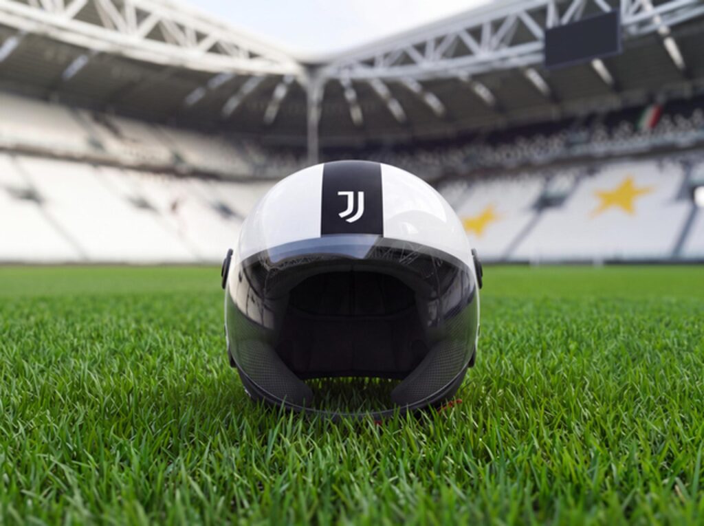 Casco demi-jet EL’JETTIN Juventus Tucano Urbano nella versione Bianconeri Glossy White
