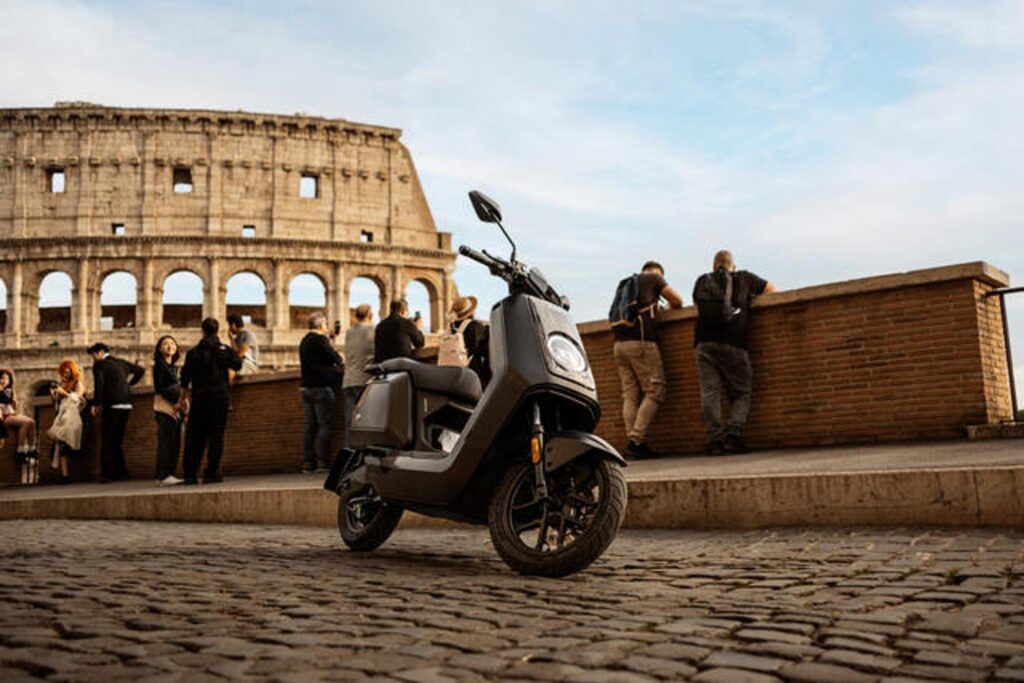 NIU FQiX 500, scooter elettrico di punta della gamma 2027