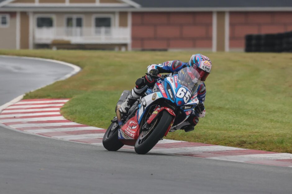 Bodie Paige con la Suzuki GSX-8R del team M4 ECSTAR Suzuki nella Twins Cup