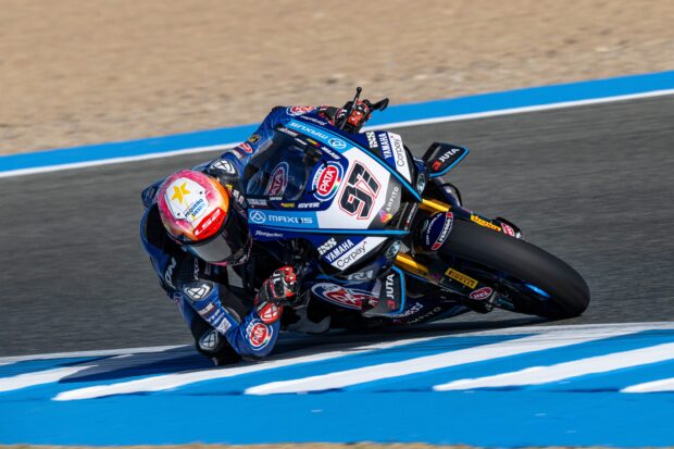 Pata Maxus Yamaha al finale WorldSBK Jerez con Vierge e Locatelli impegnati nelle prove