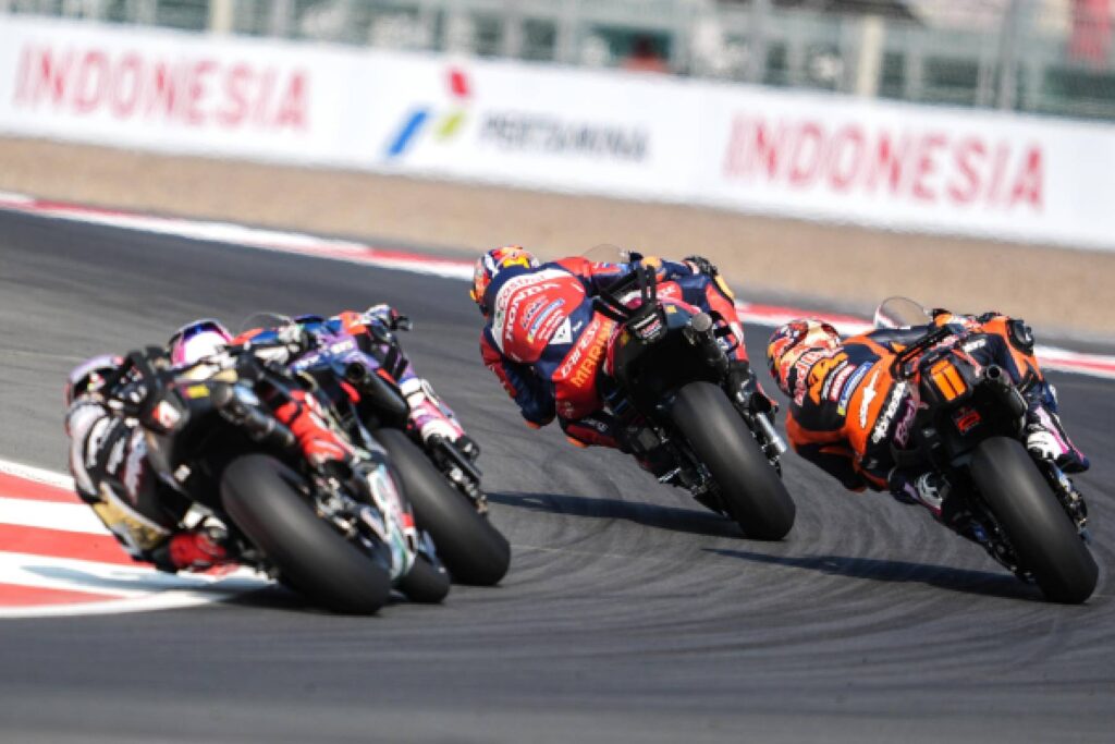 Luca Marini e la Honda RC213V nella Sprint MotoGP Indonesia