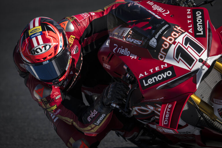 Nicolò Bulega e Ducati protagonisti del venerdì Superbike a Estoril 2026