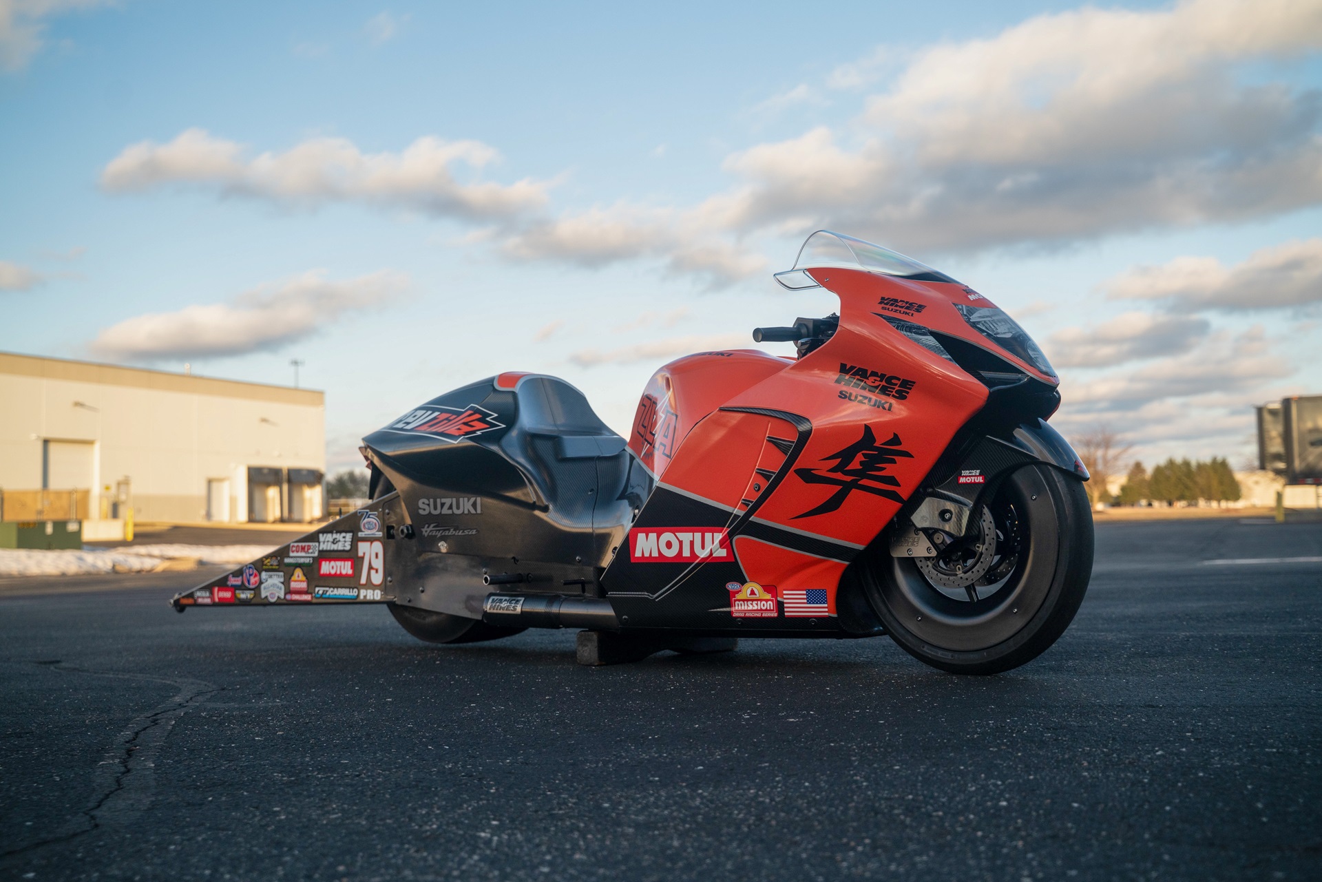 Suzuki presenta le novità 2027 alla 83ª edizione di EICMA