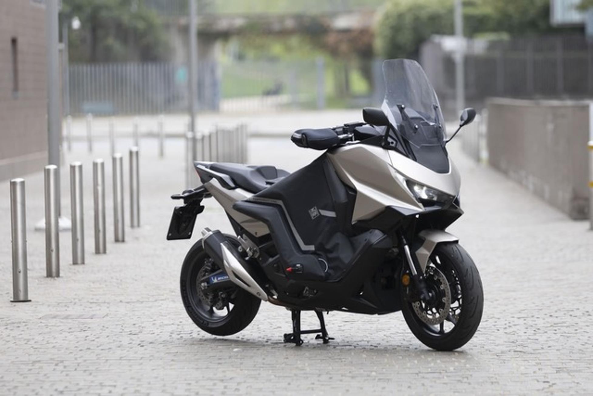 Tucano Urbano, crescono le ricerche per i coprigambe scooter