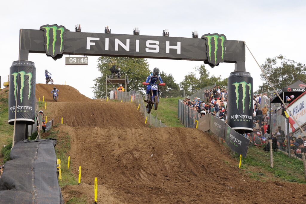 Yamaha YZ BLU CRU SuperFinale di motocross giovanile a Ernée